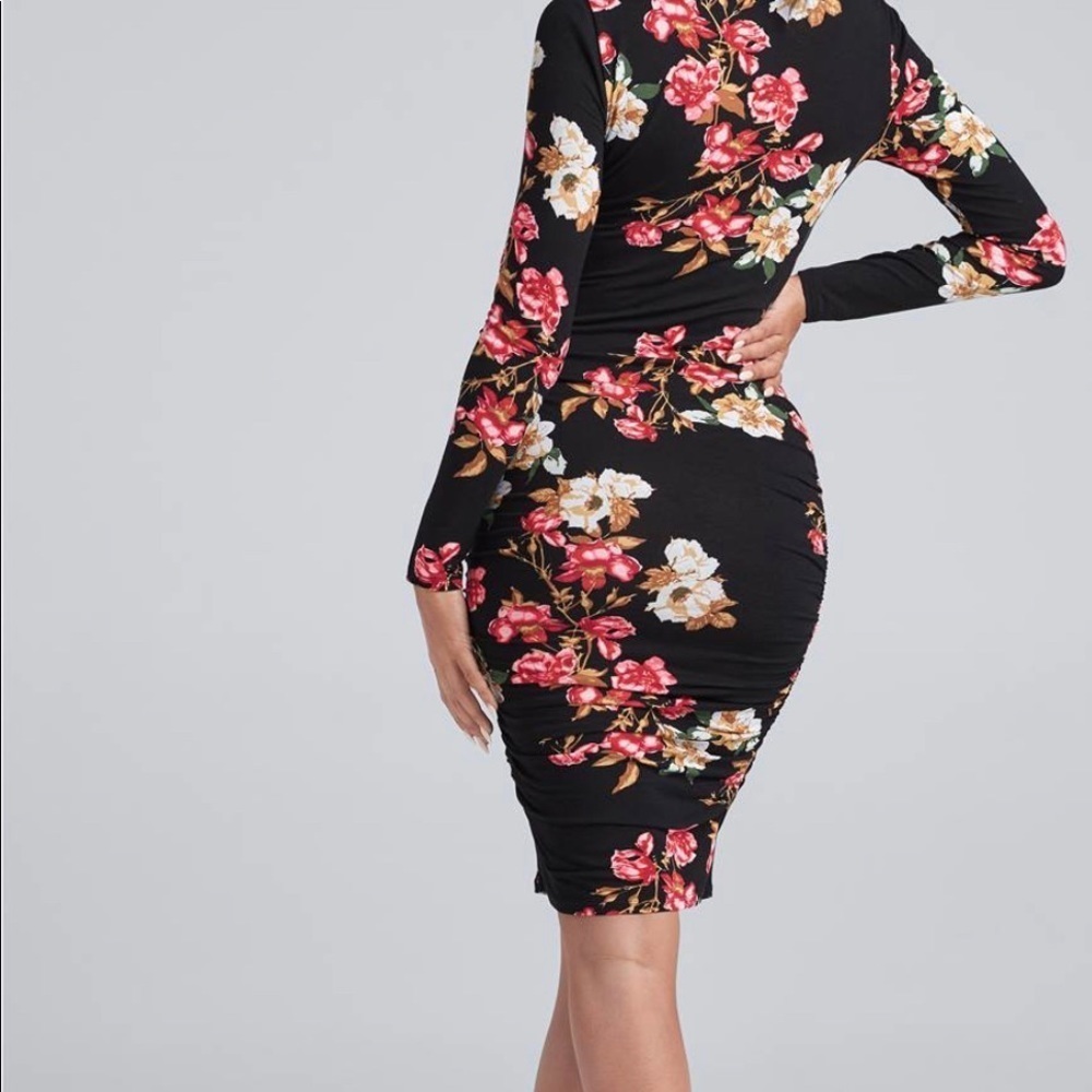 Long Sleeve Ruched Dress - Picture 2 of 4